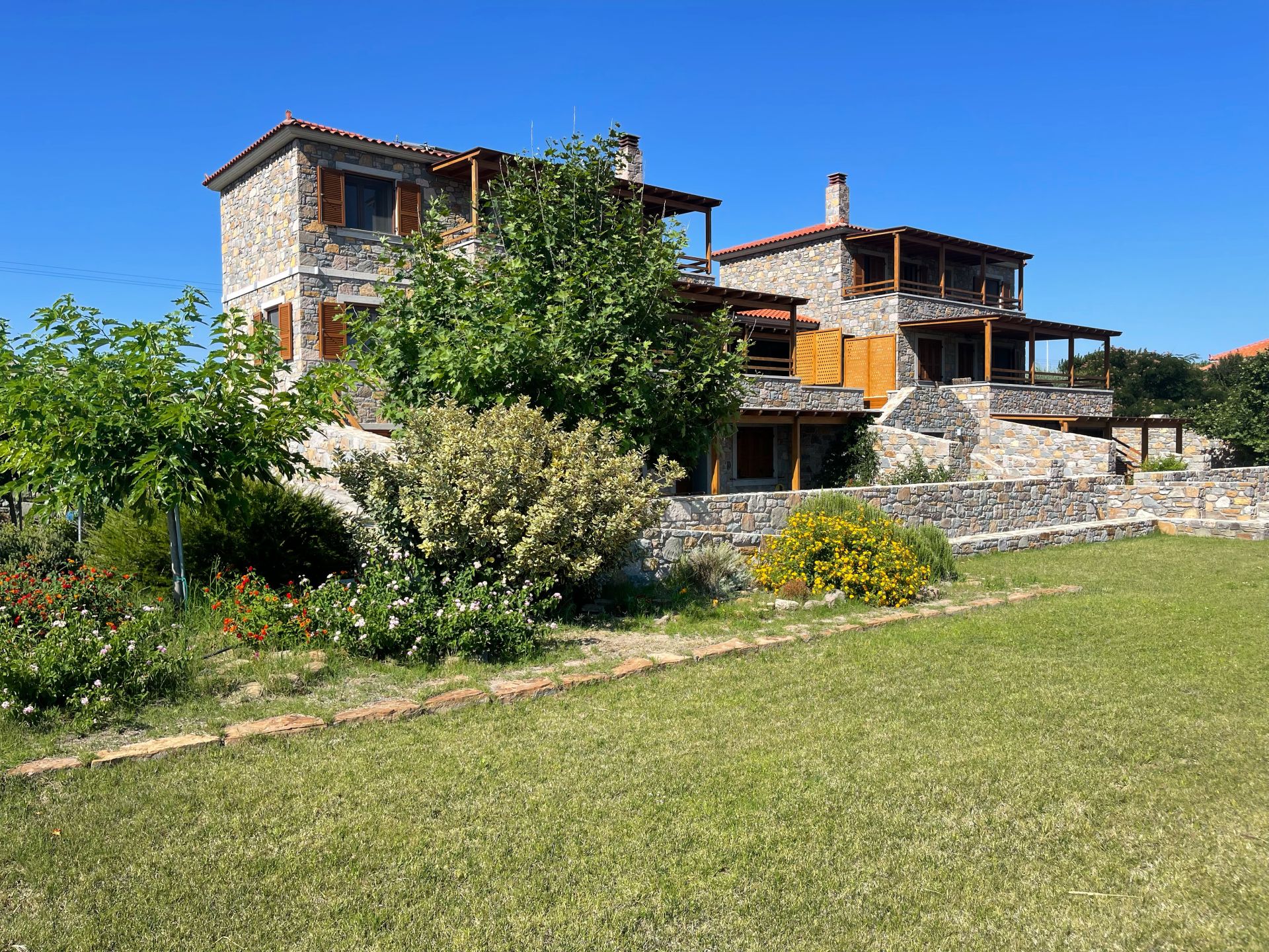 Evgatis Beach Stone Villas